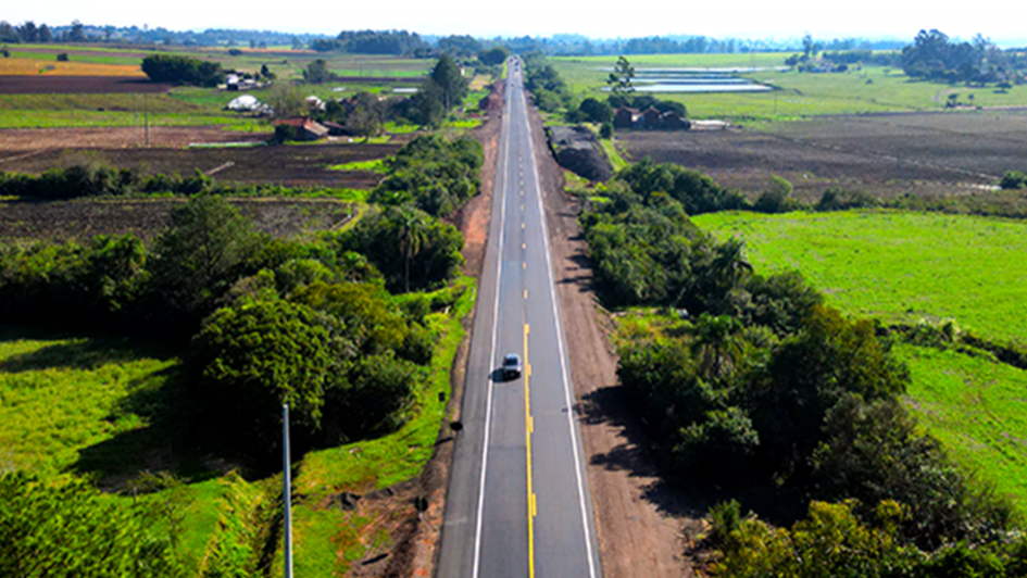 Contrato prevê duplicação dos 204,5 quilômetros nos dois sentidos de fluxo.