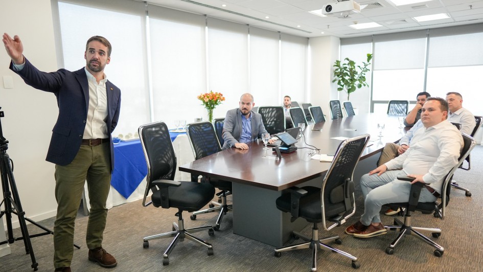 Reunião com direção da empresa Azul